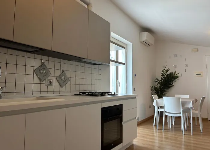 Residenze Planet - Mansarda Terzo Piano - Premium Джулианова